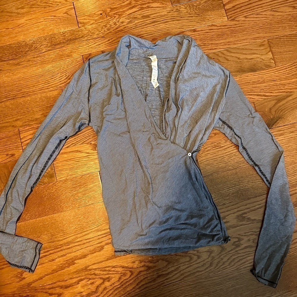 LULULEMON blouse